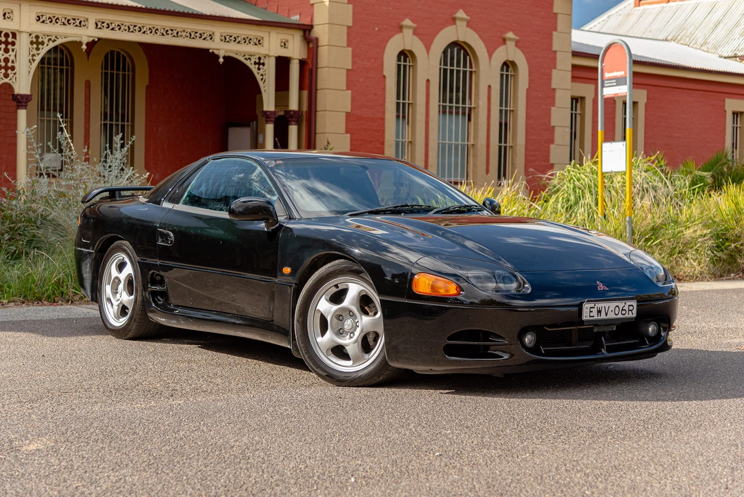 1996 Mitsubishi 3000GT Series 1 - Image 2 of 31