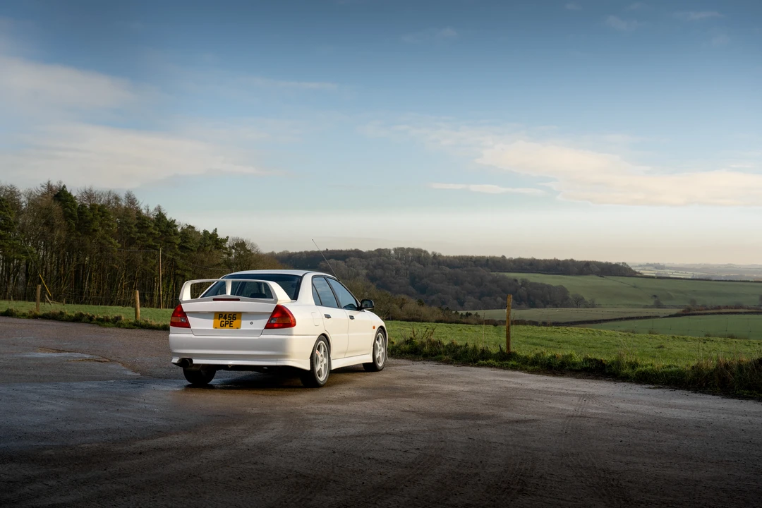 1996 Mitsubishi Lancer Evolution IV 6th Gen - Image 19 of 31