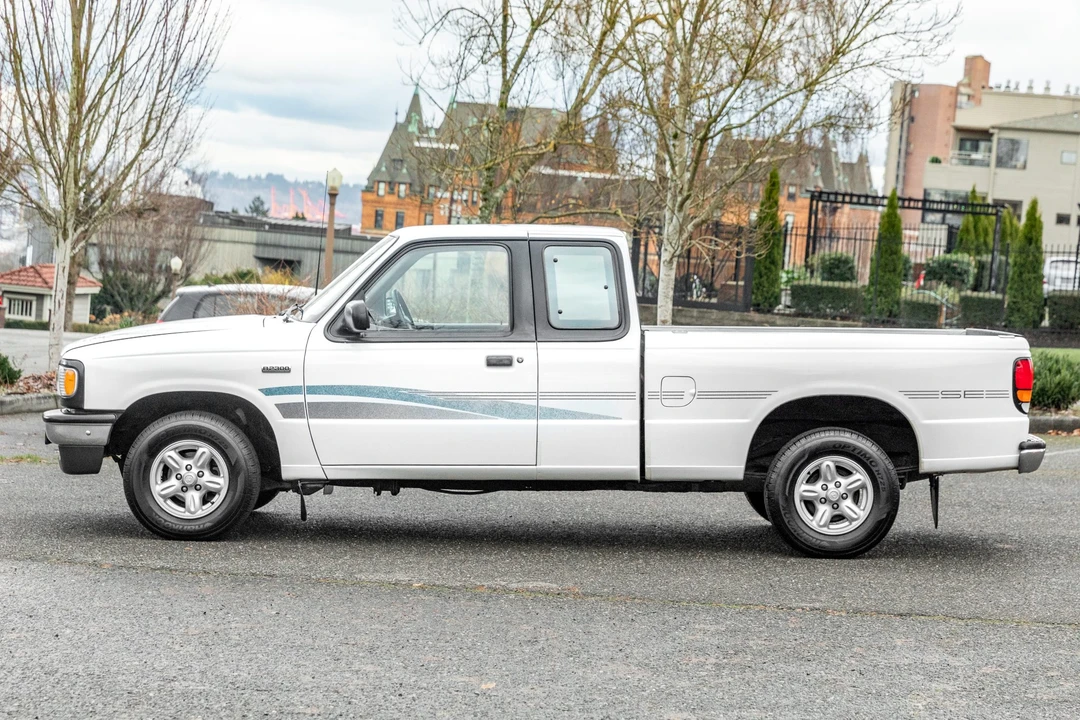 1996 Mazda B Series 4th Gen - Image 10 of 31