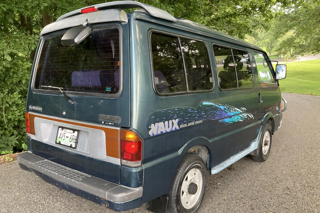 1996 Mazda Bongo 3rd Gen - Image 4 of 31