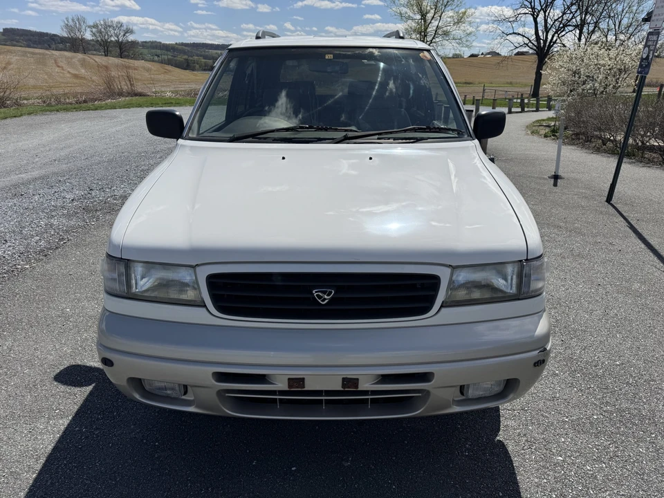 1996 Mazda MPV 1st Gen - Image 12 of 31