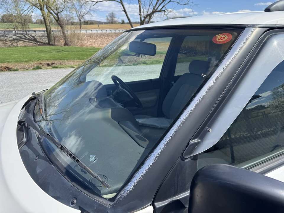 1996 Mazda MPV 1st Gen - Image 14 of 31