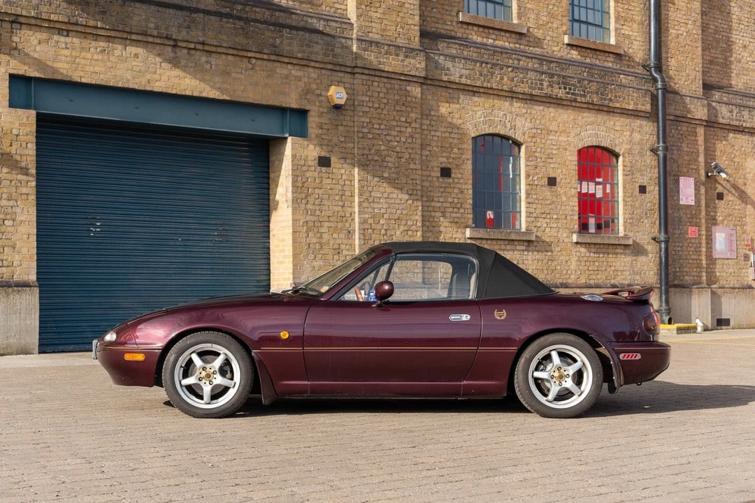 1996 Mazda NA MX-5 Miata - Image 25 of 30