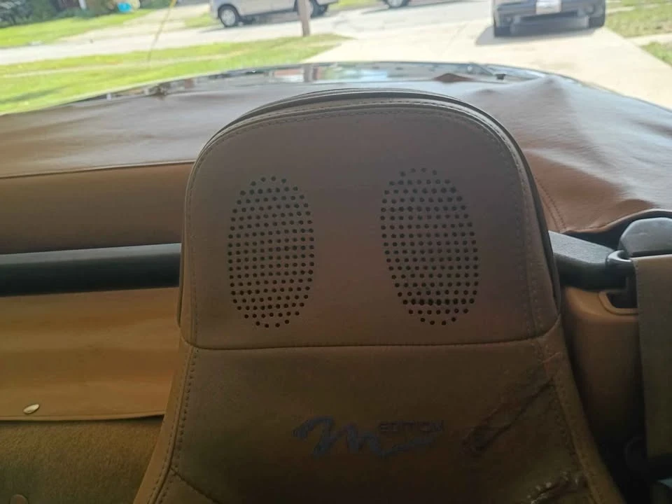 1996 Mazda NA MX-5 Miata - Image 5 of 9