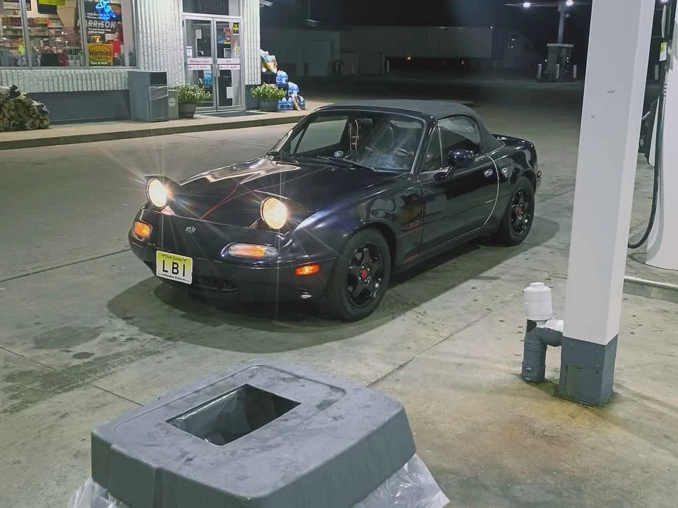 1996 Mazda NA MX-5 Miata - Image 2 of 9