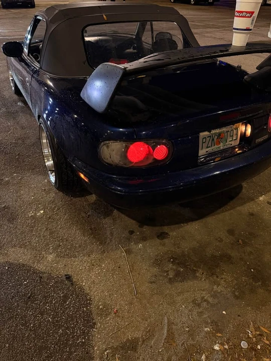 1996 Mazda NA MX-5 Miata - Image 6 of 10