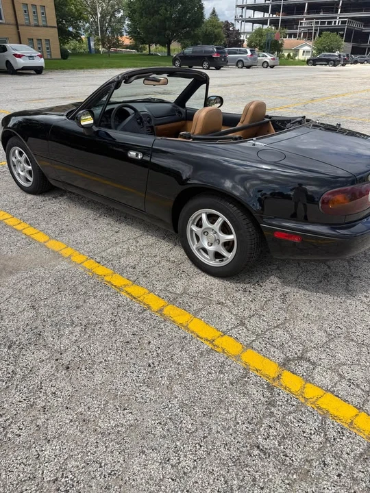 1996 Mazda NA MX-5 Miata - Image 6 of 11