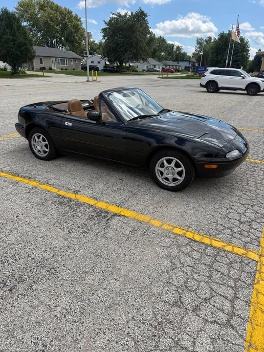 1996 Mazda NA MX-5 Miata - Image 3 of 11