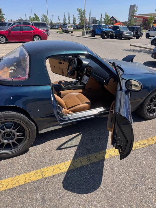 1996 Mazda NA MX-5 Miata - Image 9 of 12