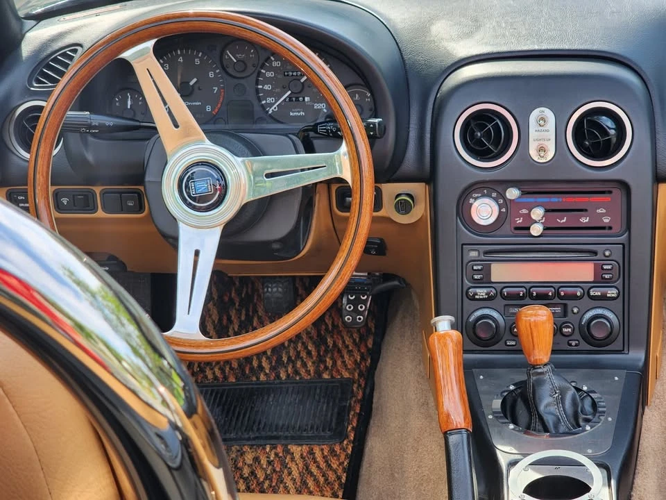 1996 Mazda NA MX-5 Miata - Image 16 of 20