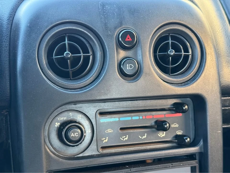 1996 Mazda NA MX-5 Miata - Image 16 of 20