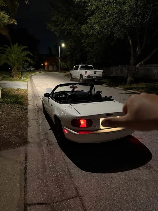 1996 Mazda NA MX-5 Miata - Image 3 of 11