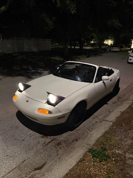 1996 Mazda NA MX-5 Miata - Image 2 of 11