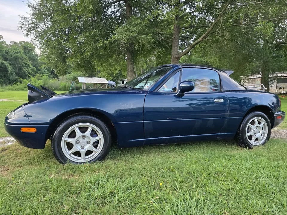 1996 Mazda NA MX-5 Miata - Image 2 of 12