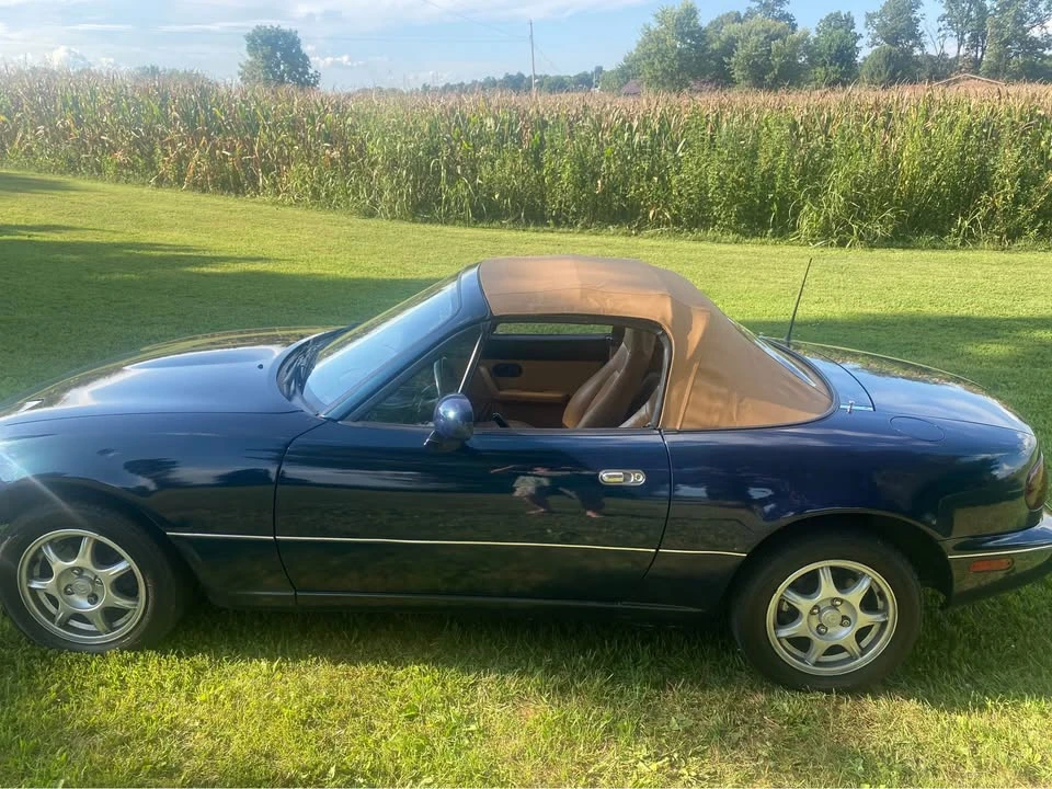 1996 Mazda NA MX-5 Miata - Image 5 of 10