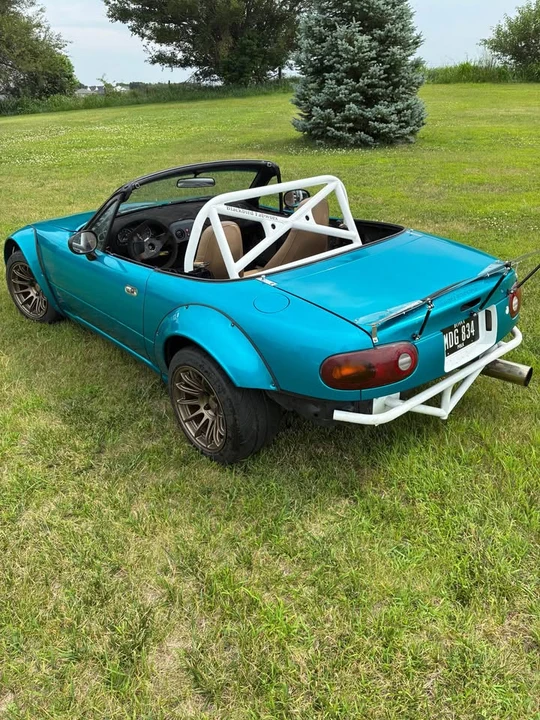 1996 Mazda NA MX-5 Miata - Image 5 of 10