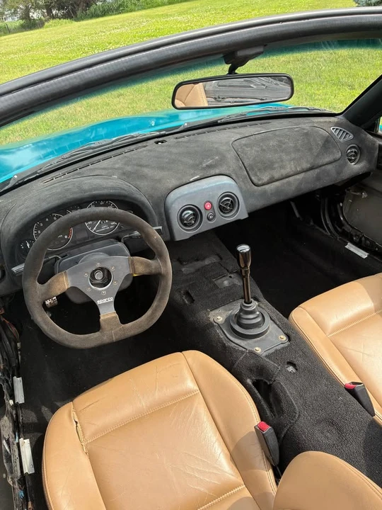1996 Mazda NA MX-5 Miata - Image 9 of 10