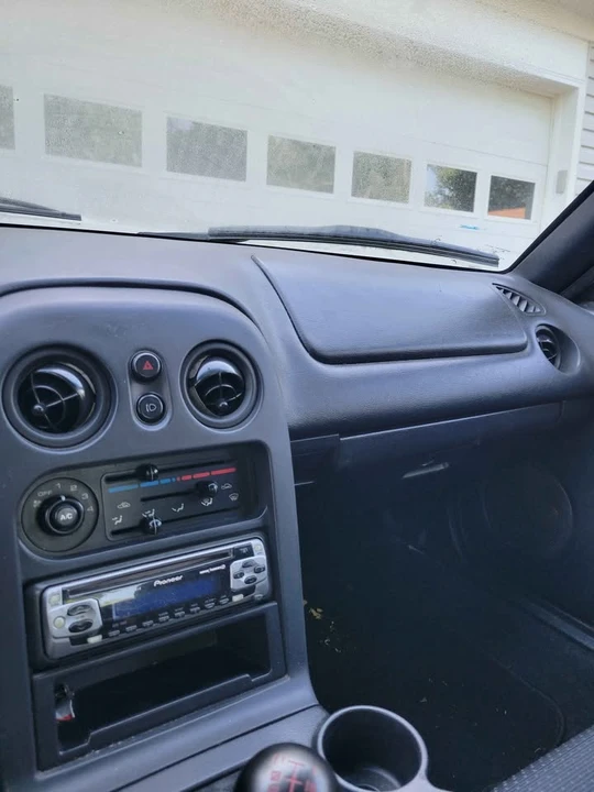 1996 Mazda NA MX-5 Miata - Image 11 of 12