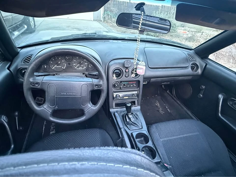 1996 Mazda NA MX-5 Miata - Image 7 of 8