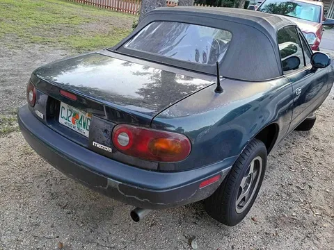 1996 Mazda MX-5 Convertible 2D
