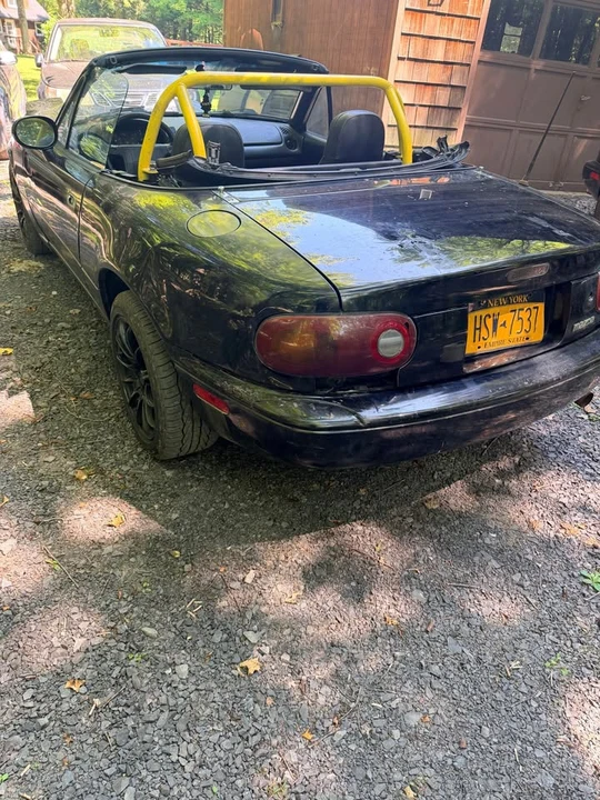 1996 Mazda NA MX-5 Miata - Image 9 of 11