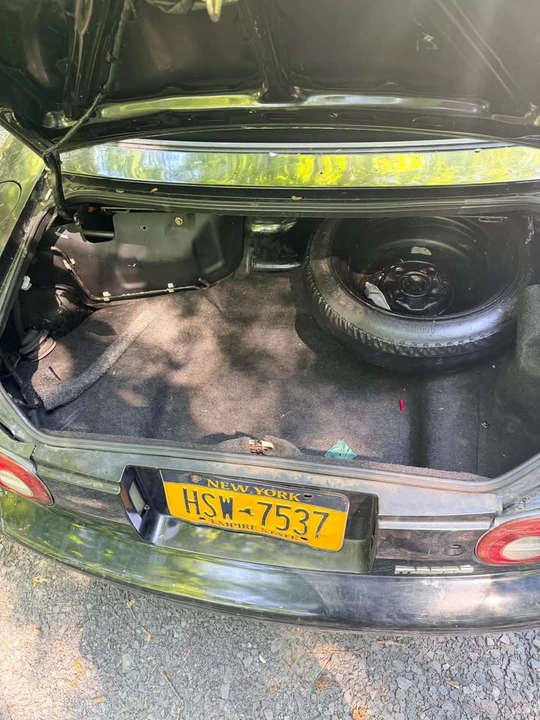 1996 Mazda NA MX-5 Miata - Image 6 of 11