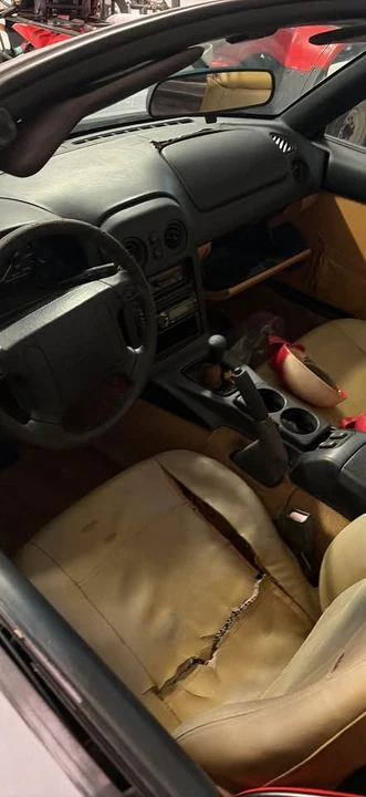 1996 Mazda NA MX-5 Miata - Image 5 of 5