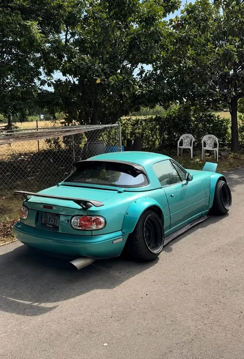 1996 Mazda NA MX-5 Miata - Image 5 of 8