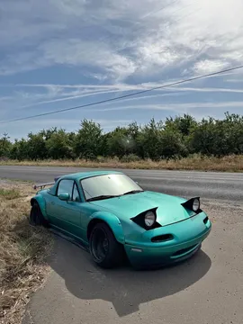 1996 Mazda MX-5 Convertible 2D