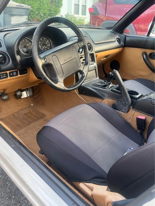 1996 Mazda NA MX-5 Miata - Image 4 of 6