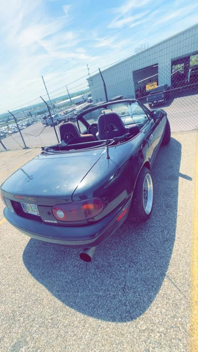 1996 Mazda NA MX-5 Miata - Image 2 of 5