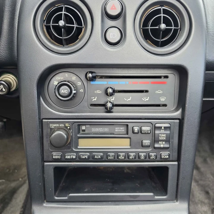 1996 Mazda NA MX-5 Miata - Image 12 of 14