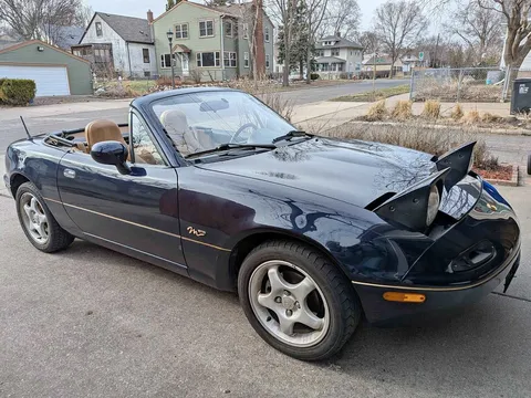 1996 Mazda MX-5 M-Edition Convertible 2D