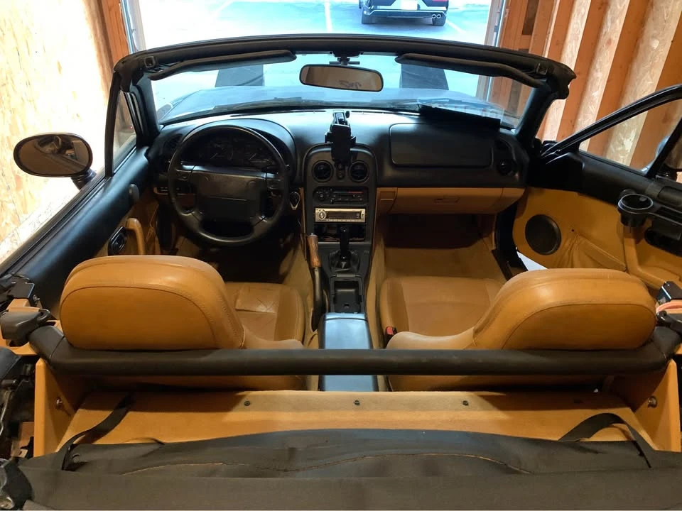1996 Mazda NA MX-5 Miata - Image 5 of 11