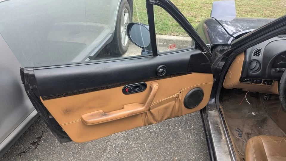 1996 Mazda NA MX-5 Miata - Image 7 of 12