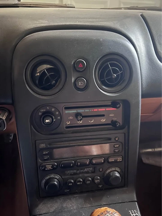 1996 Mazda NA MX-5 Miata - Image 6 of 8