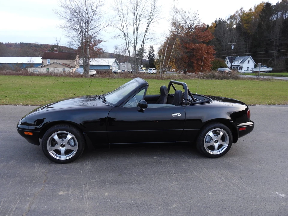 1996 Mazda NA MX-5 Miata - Image 13 of 31