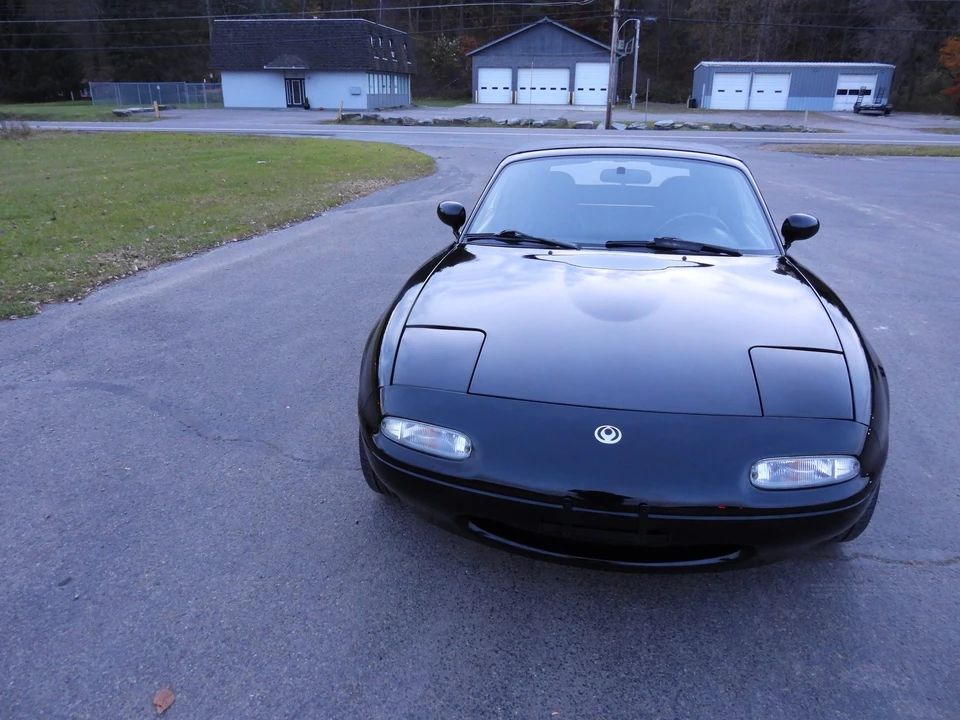 1996 Mazda NA MX-5 Miata - Image 2 of 31