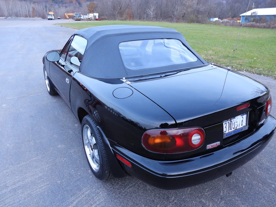 1996 Mazda NA MX-5 Miata - Image 4 of 31