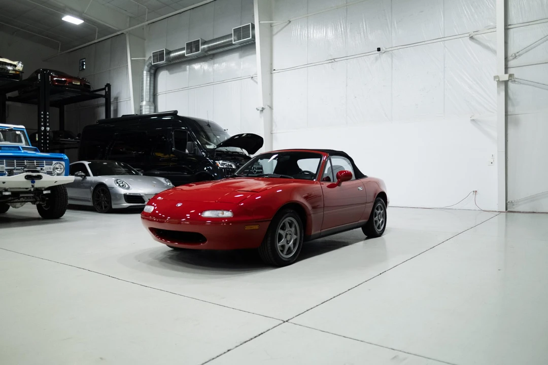 1996 Mazda NA MX-5 Miata - Image 2 of 31