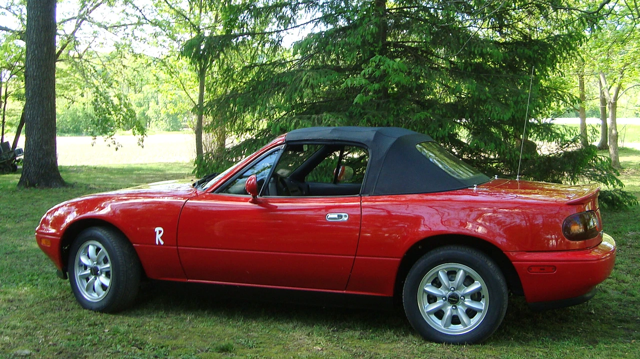 1996 Mazda NA MX-5 Miata - Image 26 of 31