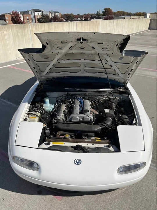 1996 Mazda NA MX-5 Miata - Image 6 of 10