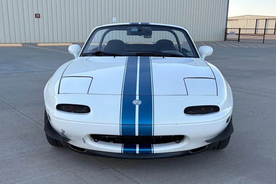 1996 Mazda NA MX-5 Miata - Image 2 of 31