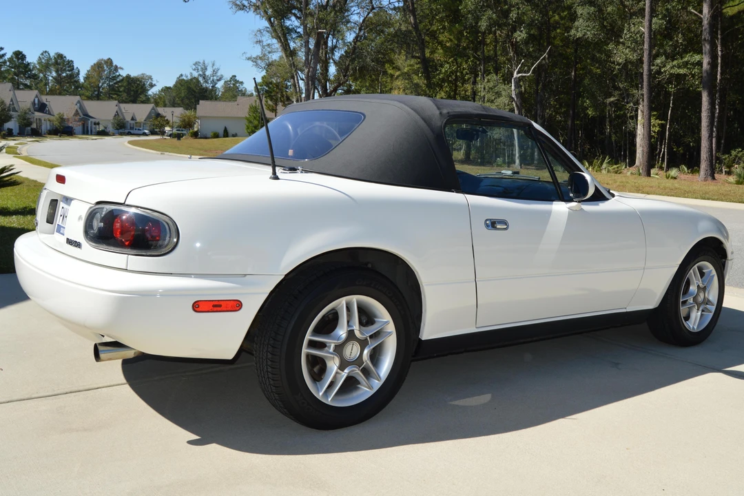 1996 Mazda NA MX-5 Miata - Image 12 of 15
