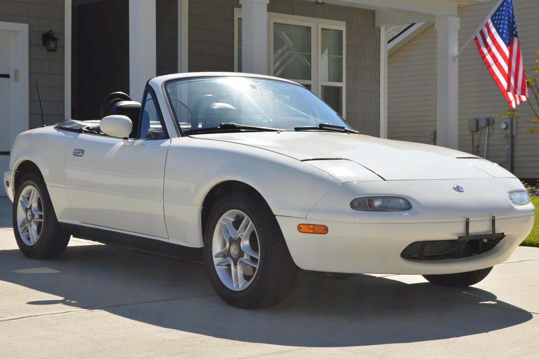 1996 Mazda NA MX-5 Miata - Image 14 of 15