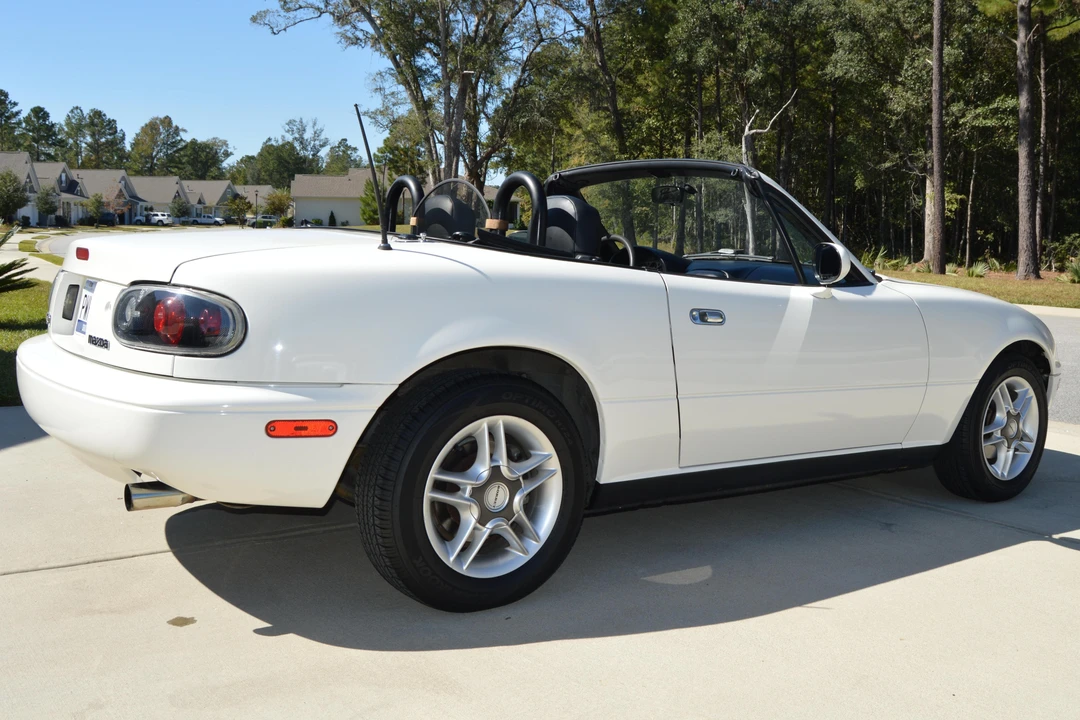 1996 Mazda NA MX-5 Miata - Image 4 of 15