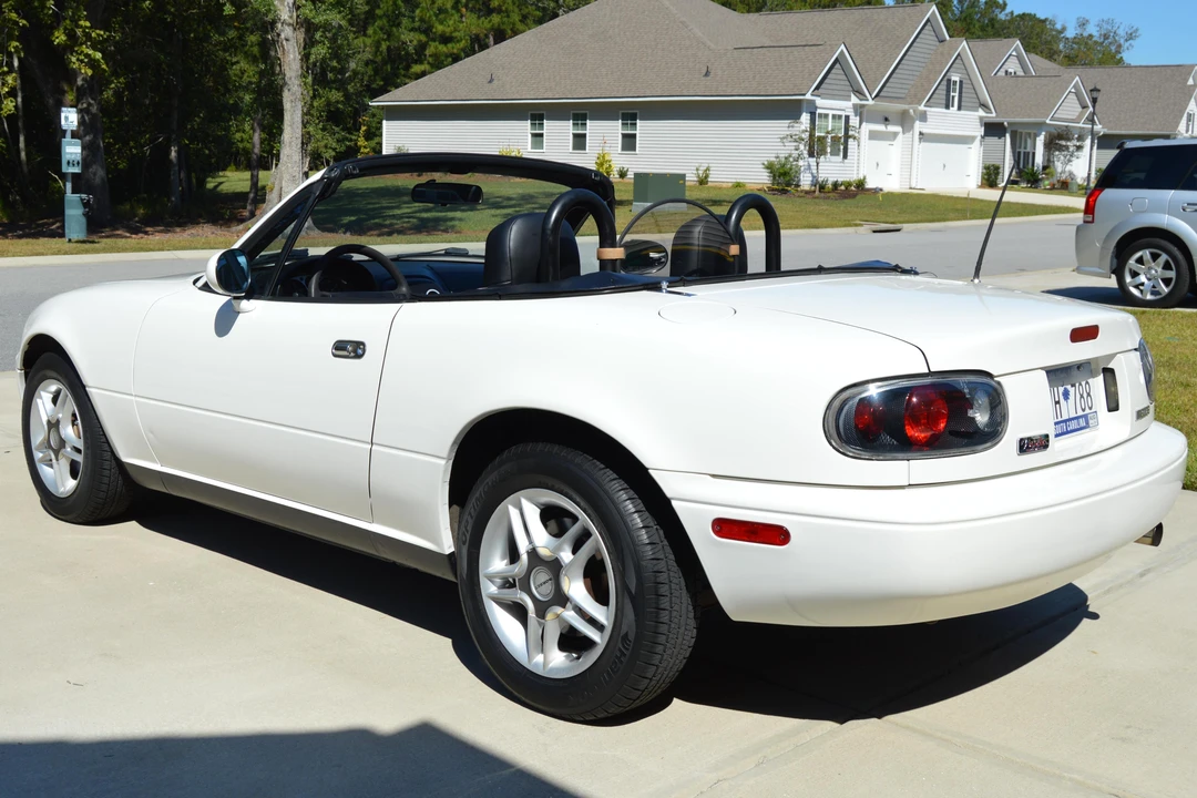 1996 Mazda NA MX-5 Miata - Image 10 of 15