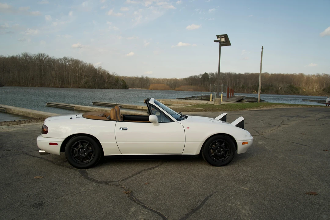 1996 Mazda NA MX-5 Miata - Image 12 of 21