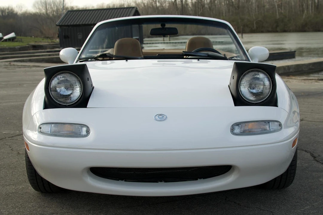 1996 Mazda NA MX-5 Miata - Image 2 of 21