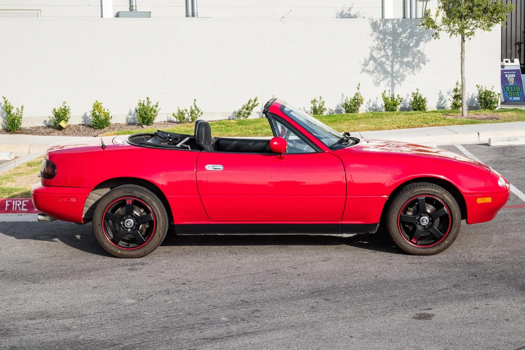 1996 Mazda NA MX-5 Miata - Image 8 of 31